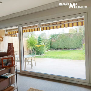 Puerta corredera PVC