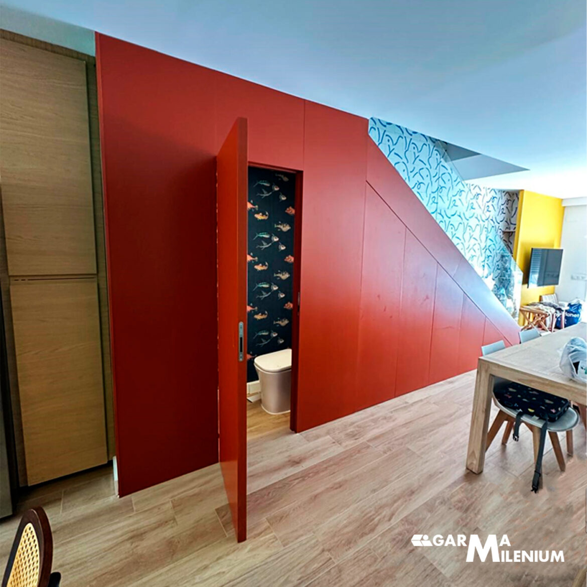 Escalera con almacenaje